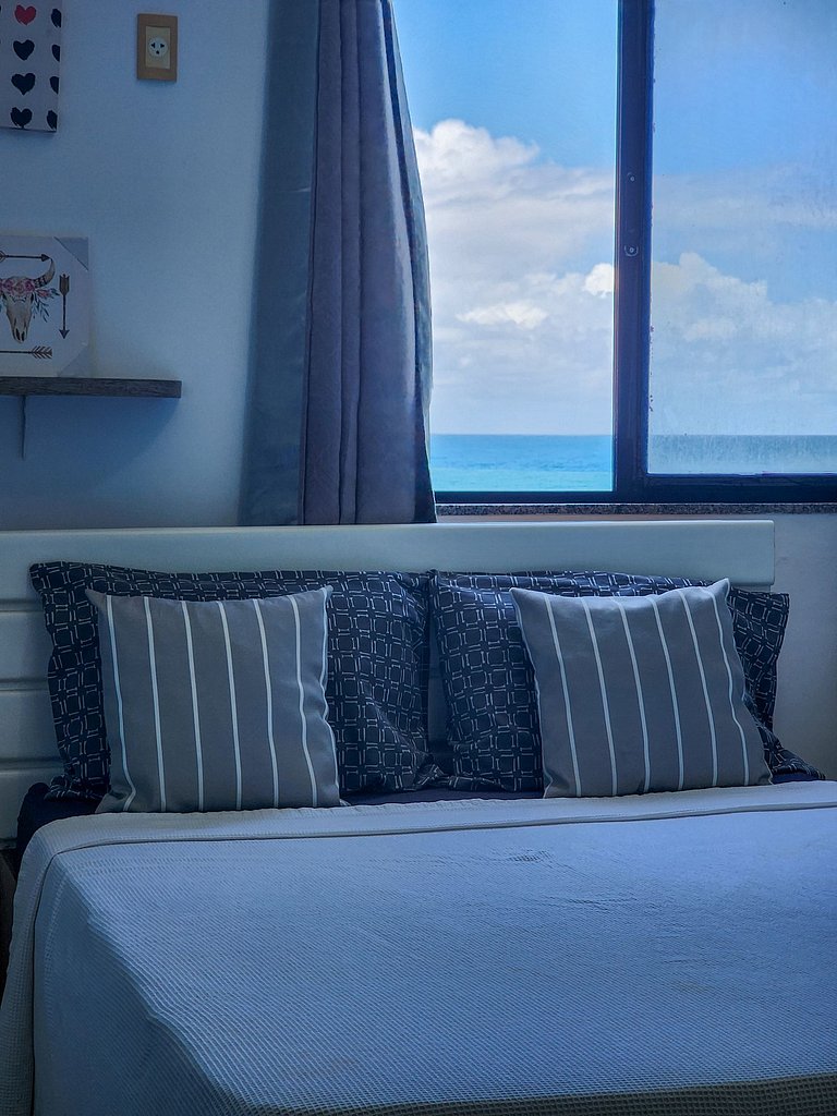 Apartamento vista mar, no bairro do Rio Vermelho.