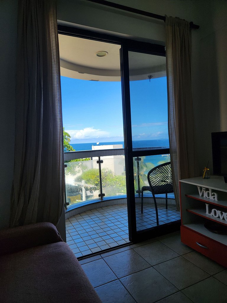 Apartamento vista mar, no bairro do Rio Vermelho.