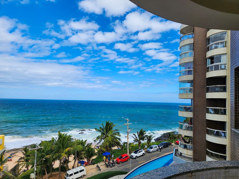 Apartamento vista mar, no bairro do Rio Vermelho.