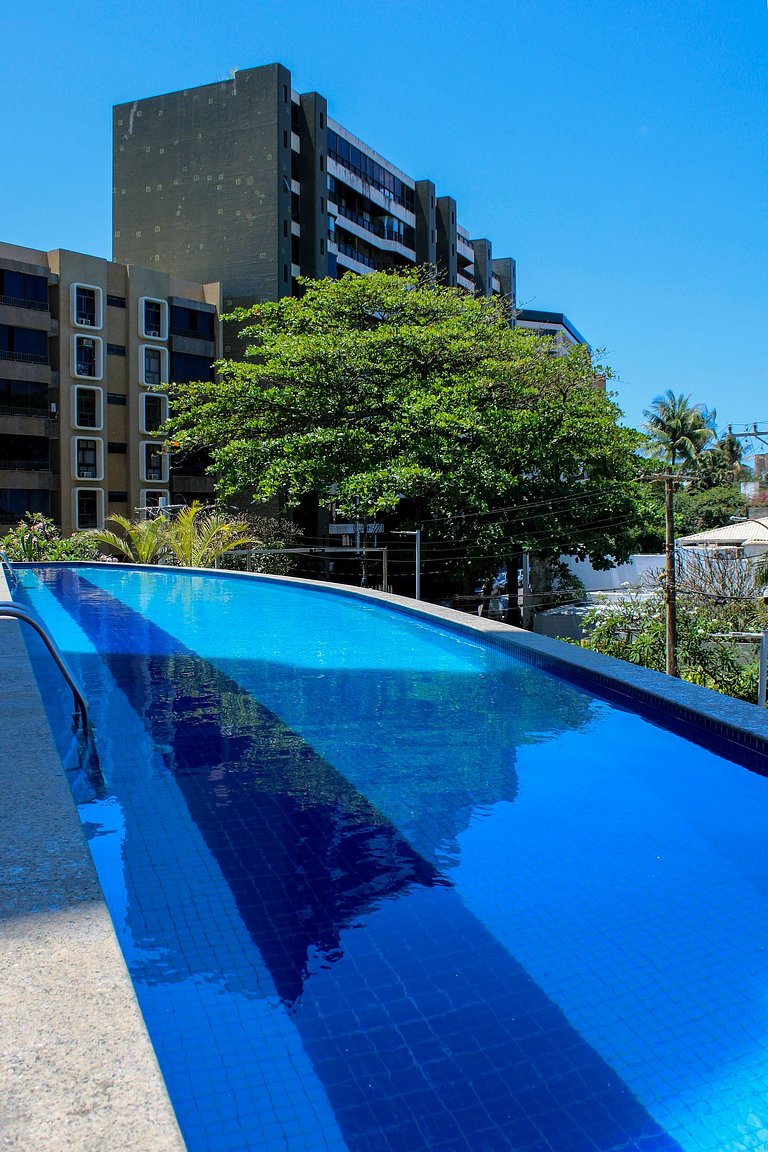 Prédio à beira-mar, no bairro do Rio Vermelho.
