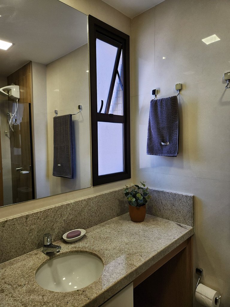 Apartamento novinho, em excelente localização