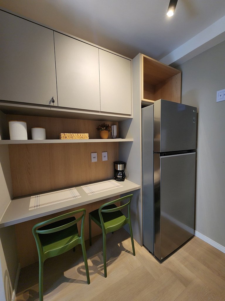 Apartamento novinho, em excelente localização