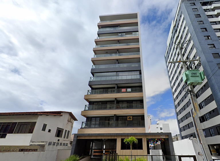 Apartamento novinho em ótima localização, bem próximo à prai