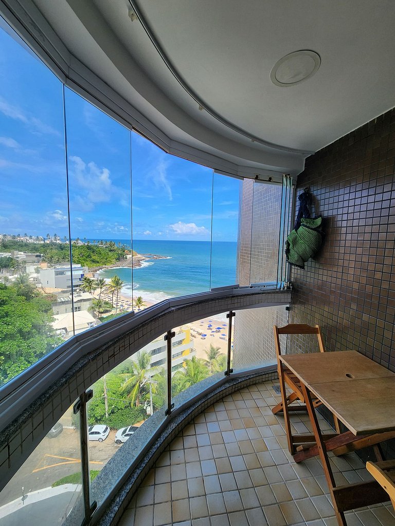 Apartamento vista mar, no bairro do Rio Vermelho