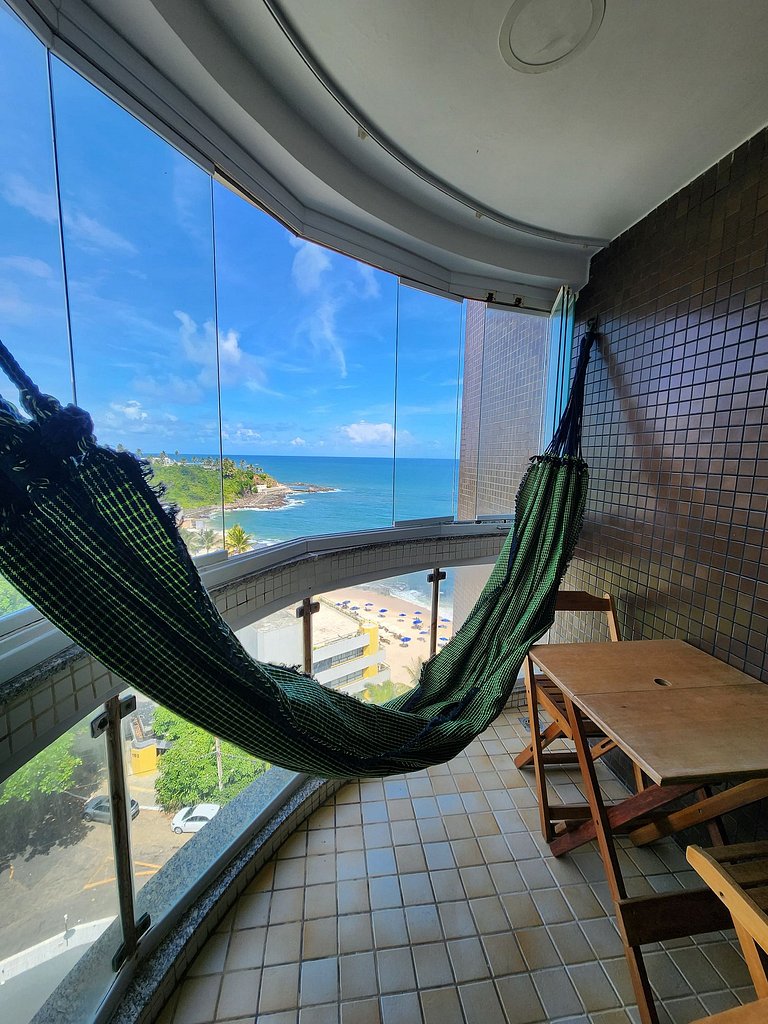 Apartamento vista mar, no bairro do Rio Vermelho