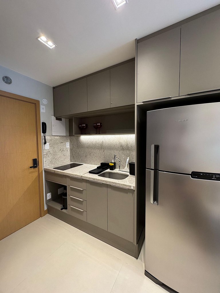 Excelente apartamento bem novinho na Barra