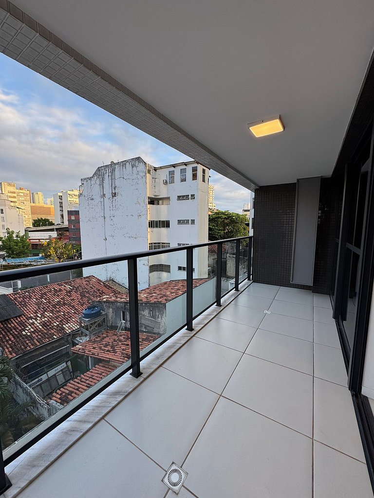 Novo apartamento e em ótima localização na Barra!