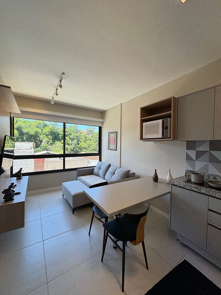 Novo apartamento e em ótima localização na Barra!