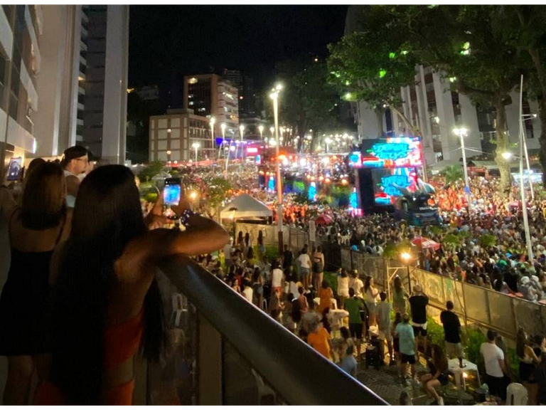 Apto de Luxo Pé na Areia e dentro do Carnaval!